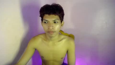 Snapshot of janlloyd04 chatting on July 17, 8:54 am janlloyd04 online show from July 17, 8:54 am