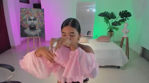 Snapshot of jany__love chatting on September 25, 10:52 am JANY online show from September 25, 10:52 am
