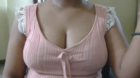 Snapshot of jasmeen_love143 chatting on July 3, 8:04 pm jasmeen online show from July 3, 8:04 pm