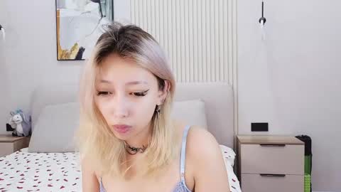 Snapshot of jasmilee chatting on April 24, 7:27 pm Jasmine online show from April 24, 7:27 pm