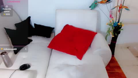 jasmim online show from January 18, 4:59 am