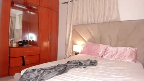 jasmin_melons online show from August 3, 3:27 am