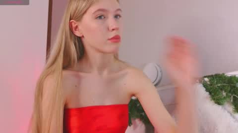 Chloe online show from February 1, 7:18 am