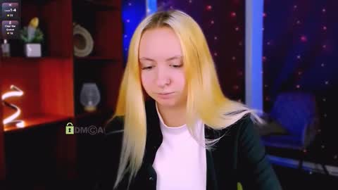 Snapshot of jasmine_eyes chatting on March 1, 7:38 pm jasmine_eyes online show from March 1, 7:38 pm