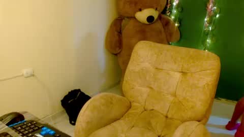 Snapshot of jasmine_star758958 chatting on July 1, 1:45 pm jasmine_star758958 online show from July 1, 1:45 pm
