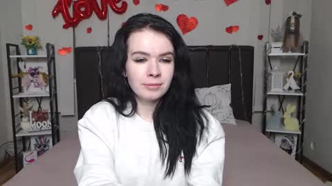 JasmineKouch online show from February 5, 7:35 am