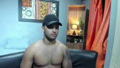 Snapshot of jason_risto chatting on May 4, 12:50 am jason_risto online show from May 4, 12:50 am
