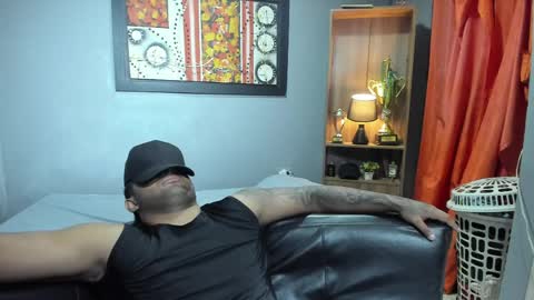 Snapshot of jason_risto chatting on May 5, 12:40 am jason_risto online show from May 5, 12:40 am