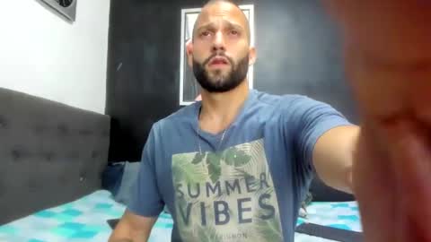 Snapshot of jasonmartiinez chatting on September 11, 6:13 am    online show from September 11, 6:13 am