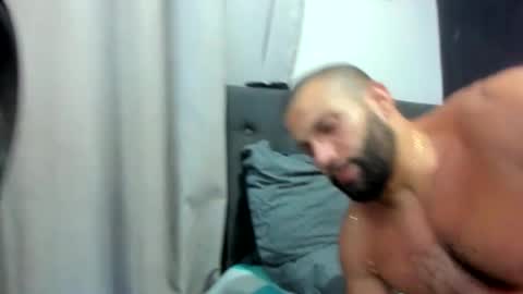 Snapshot of jasonmartiinez chatting on October 23, 2:44 am    online show from October 23, 2:44 am