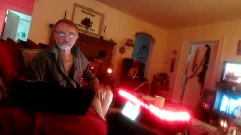 Snapshot of jasonreloaded694u chatting on October 23, 8:51 pm Jason online show from October 23, 8:51 pm