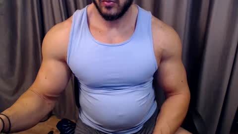 Snapshot of jasphermscl chatting on November 30, 3:27 pm JaspherMscl online show from November 30, 3:27 pm