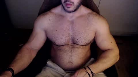 Snapshot of jasphermscl chatting on February 27, 7:47 pm JaspherMscl online show from February 27, 7:47 pm