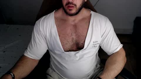 Snapshot of jasphermscl chatting on March 18, 3:53 am JaspherMscl online show from March 18, 3:53 am