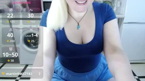 Snapshot of jassicaonline chatting on April 15, 4:52 am jassicaonline online show from April 15, 4:52 am