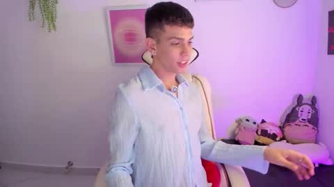 Snapshot of jasson___ chatting on January 8, 7:49 pm jasson___ online show from January 8, 7:49 pm