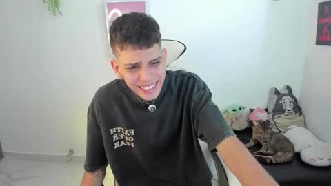 Snapshot of jasson___ chatting on January 10, 4:09 pm jasson___ online show from January 10, 4:09 pm