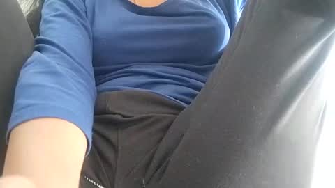 Snapshot of jasspreettt chatting on March 8, 9:06 am jasspreettt online show from March 8, 9:06 am