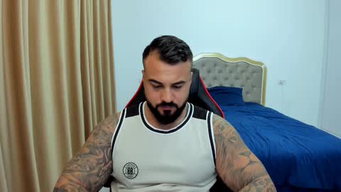Snapshot of javicute4u chatting on October 8, 5:32 pm Javi online show from October 8, 5:32 pm