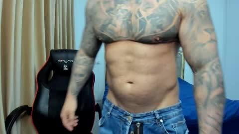 Snapshot of javicute4u chatting on March 7, 10:29 pm Javi online show from March 7, 10:29 pm