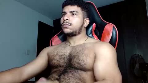 Snapshot of javier_hot27_ chatting on March 7, 3:31 pm Javier Herrera online show from March 7, 3:31 pm