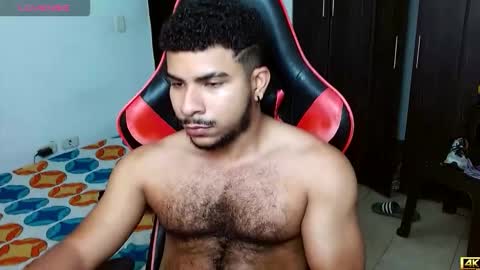 Snapshot of javier_hot27_ chatting on March 27, 7:24 pm Javier Herrera online show from March 27, 7:24 pm