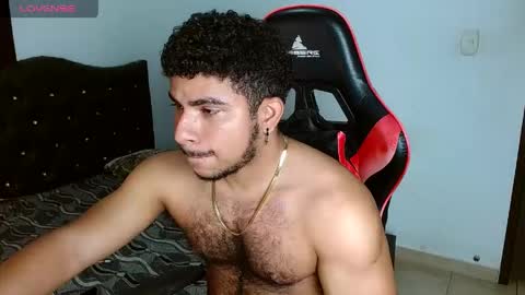 Snapshot of javier_hot27_ chatting on April 17, 3:04 pm Javier Herrera online show from April 17, 3:04 pm