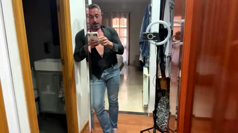 Snapshot of javiercerrob chatting on February 15, 4:58 pm javiercerrob online show from February 15, 4:58 pm