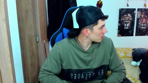 Javier online show from January 13, 8:37 pm