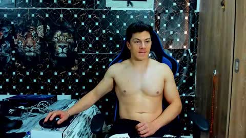 Javier online show from March 13, 8:15 pm