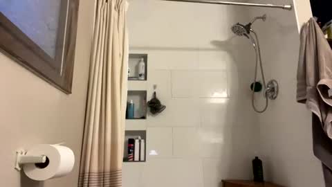 Jaws  online show from February 11, 11:33 pm