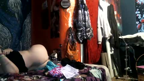 Snapshot of jax_skyfallin chatting on February 9, 10:42 am jaxxx666 online show from February 9, 10:42 am