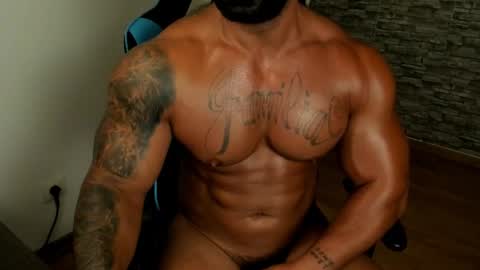 Snapshot of jaxonhunk chatting on July 14, 1:19 am JaxonHunk online show from July 14, 1:19 am
