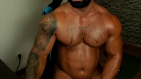 Snapshot of jaxonhunk chatting on July 16, 12:38 am JaxonHunk online show from July 16, 12:38 am