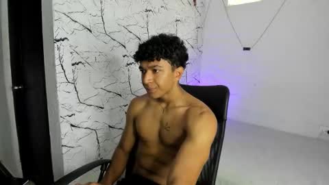 Snapshot of jay_aalvarez chatting on February 1, 12:48 pm Jay online show from February 1, 12:48 pm