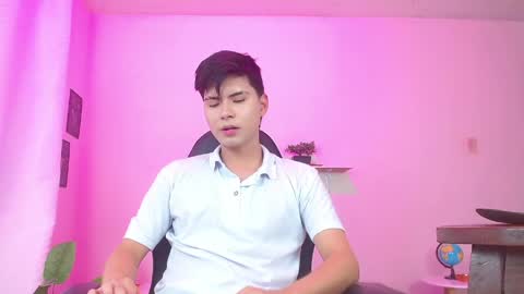 Snapshot of jay_cum18 chatting on May 23, 2:54 pm Jay online show from May 23, 2:54 pm