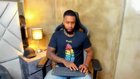 Snapshot of jay_jhonson chatting on December 23, 3:04 am jay jhonson online show from December 23, 3:04 am