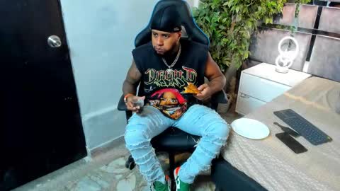 Snapshot of jay_jhonson chatting on February 7, 1:31 am jay jhonson online show from February 7, 1:31 am