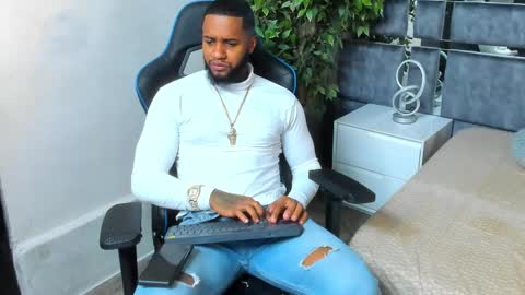 Snapshot of jay_jhonson chatting on February 20, 6:26 am jay jhonson online show from February 20, 6:26 am