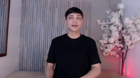 Snapshot of jay_smile chatting on June 15, 1:24 pm JAY online show from June 15, 1:24 pm