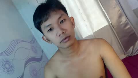 Snapshot of jay_xxx24 chatting on July 12, 11:40 pm jay_xxx24 online show from July 12, 11:40 pm