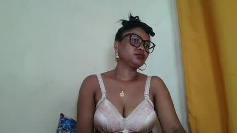Snapshot of jayah69 chatting on February 24, 2:53 am jayah69 online show from February 24, 2:53 am