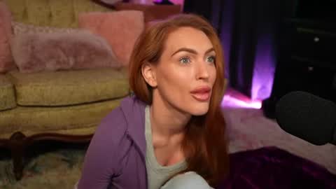 Snapshot of jaybeitsme chatting on July 6, 3:47 am JennyBlighe online show from July 6, 3:47 am