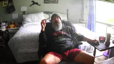 Snapshot of jaycanbefun chatting on June 21, 6:43 pm Grand Zaddy or Jay its casual online show from June 21, 6:43 pm