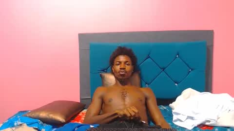 Snapshot of jaycolinss chatting on December 31, 4:38 am jaycollins online show from December 31, 4:38 am