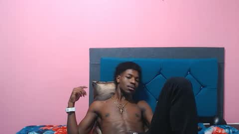 Snapshot of jaycolinss chatting on January 1, 2:52 pm jaycollins online show from January 1, 2:52 pm