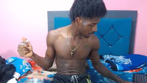 Snapshot of jaycolinss chatting on January 3, 5:17 am jaycollins online show from January 3, 5:17 am