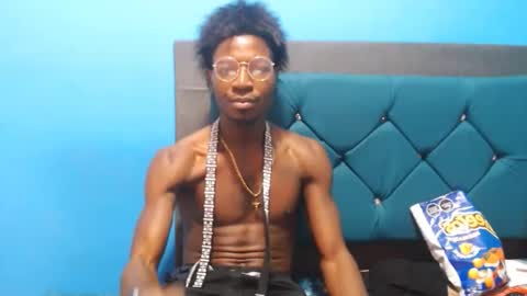 Snapshot of jaycolinss chatting on January 19, 9:45 pm jaycollins online show from January 19, 9:45 pm