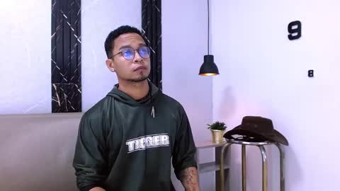 Jayden Morris online show from November 19, 11:32 am