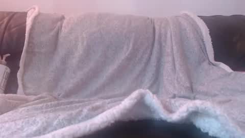 Snapshot of jayjustwatch chatting on December 17, 5:36 pm jayjustwatch online show from December 17, 5:36 pm